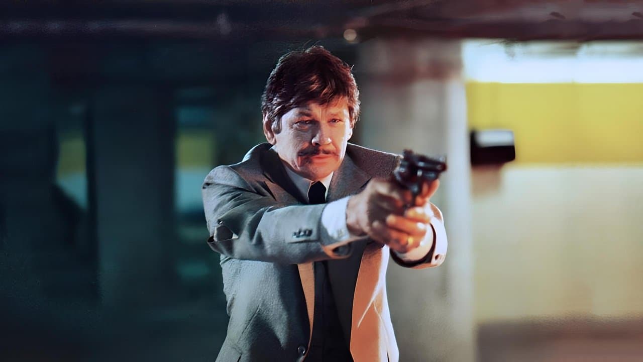 Un espion de trop backdrop