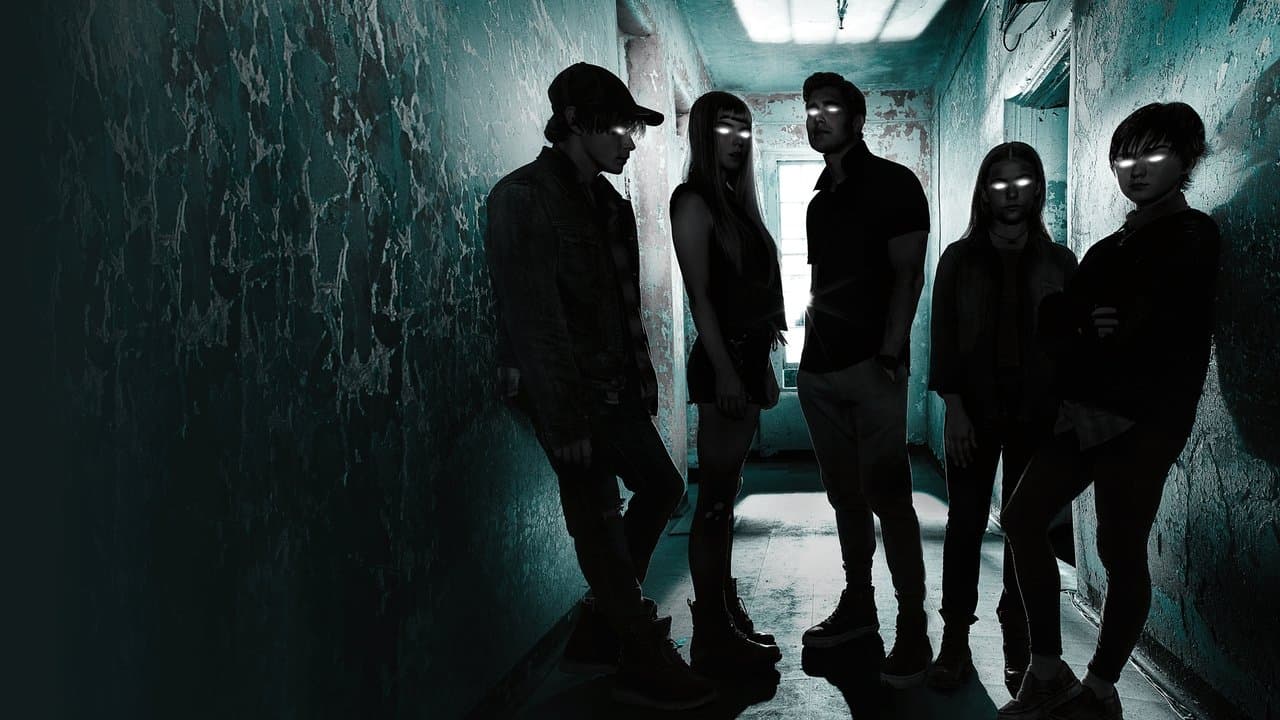 Les Nouveaux Mutants backdrop