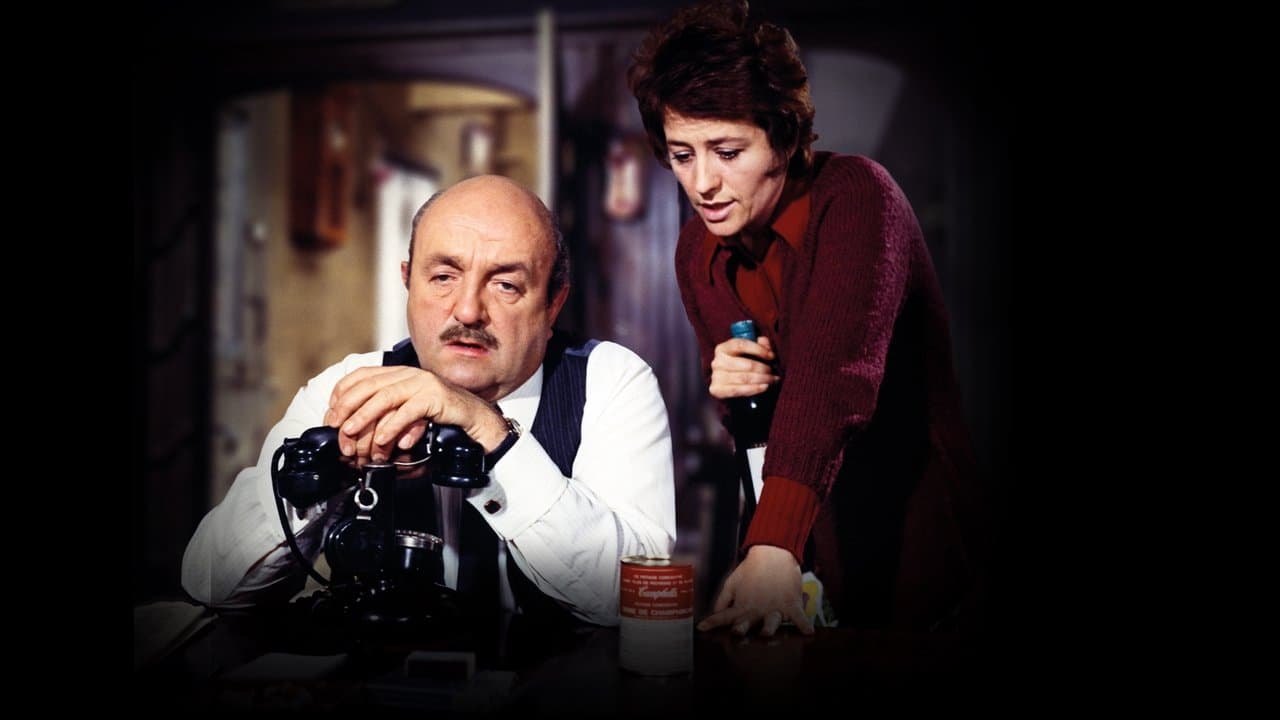 Elle boit pas, elle fume pas, elle drague pas, mais… elle cause ! backdrop