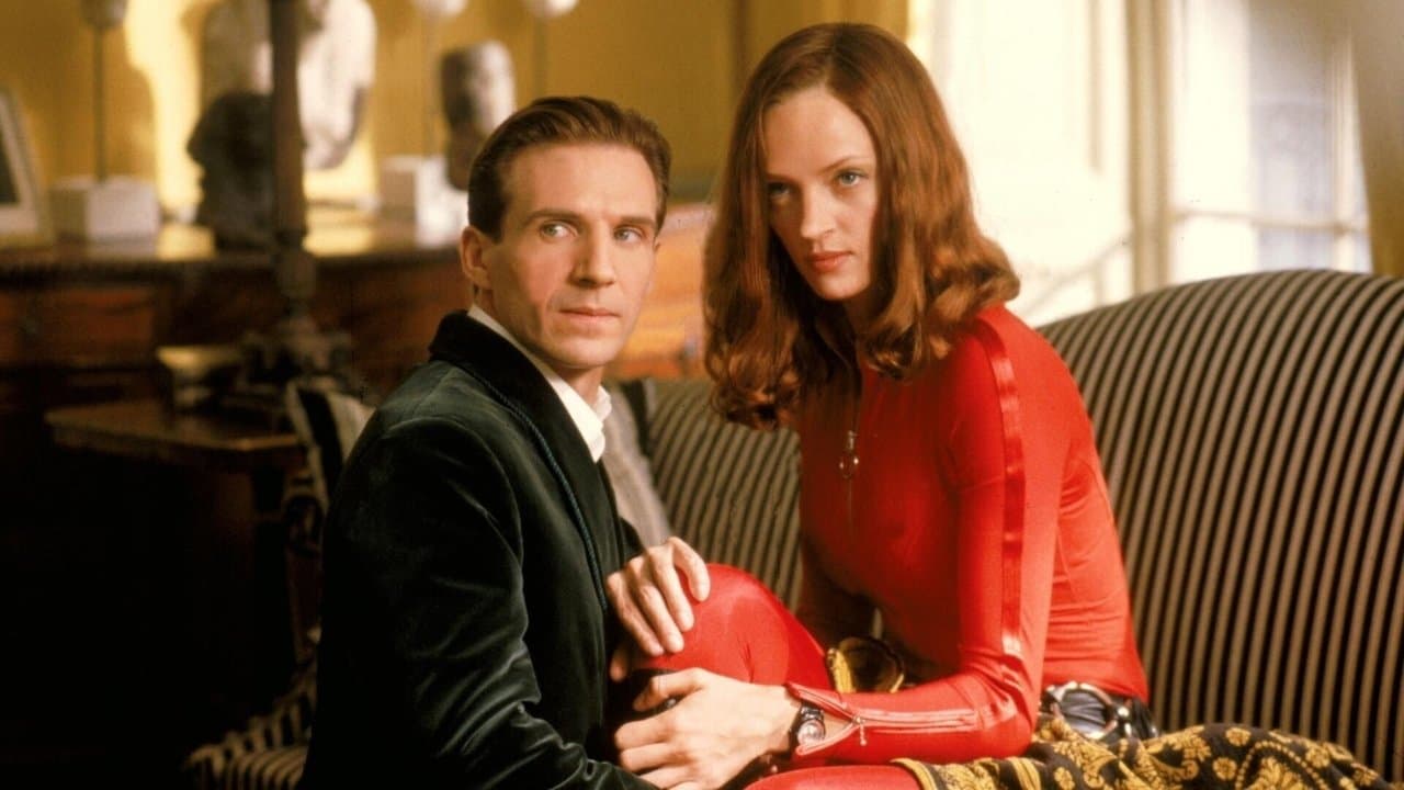 Chapeau melon et Bottes de cuir backdrop