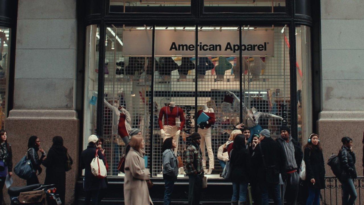Chaos d'anthologie : Sur l'autel d'American Apparel backdrop