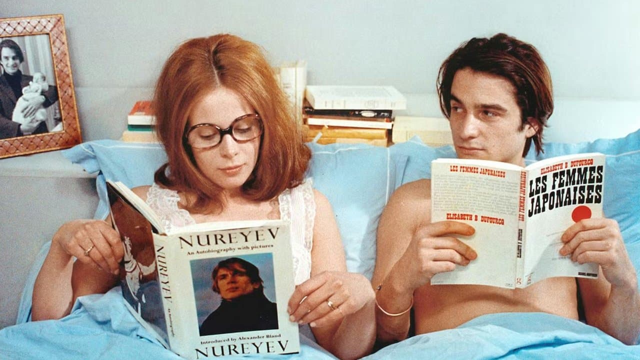 Domicile conjugal backdrop