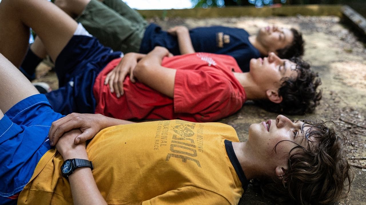 Les Trois Fantastiques backdrop