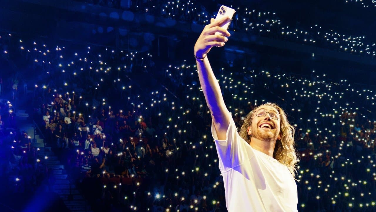 Mathieu Dufour au Centre Bell backdrop