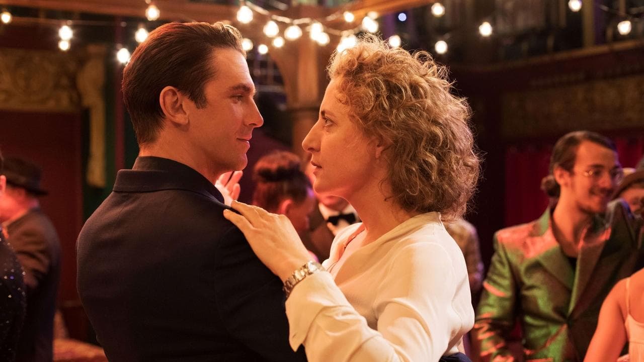 Je suis ton homme backdrop