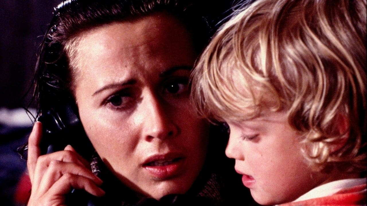 L'Arme à l'œil backdrop