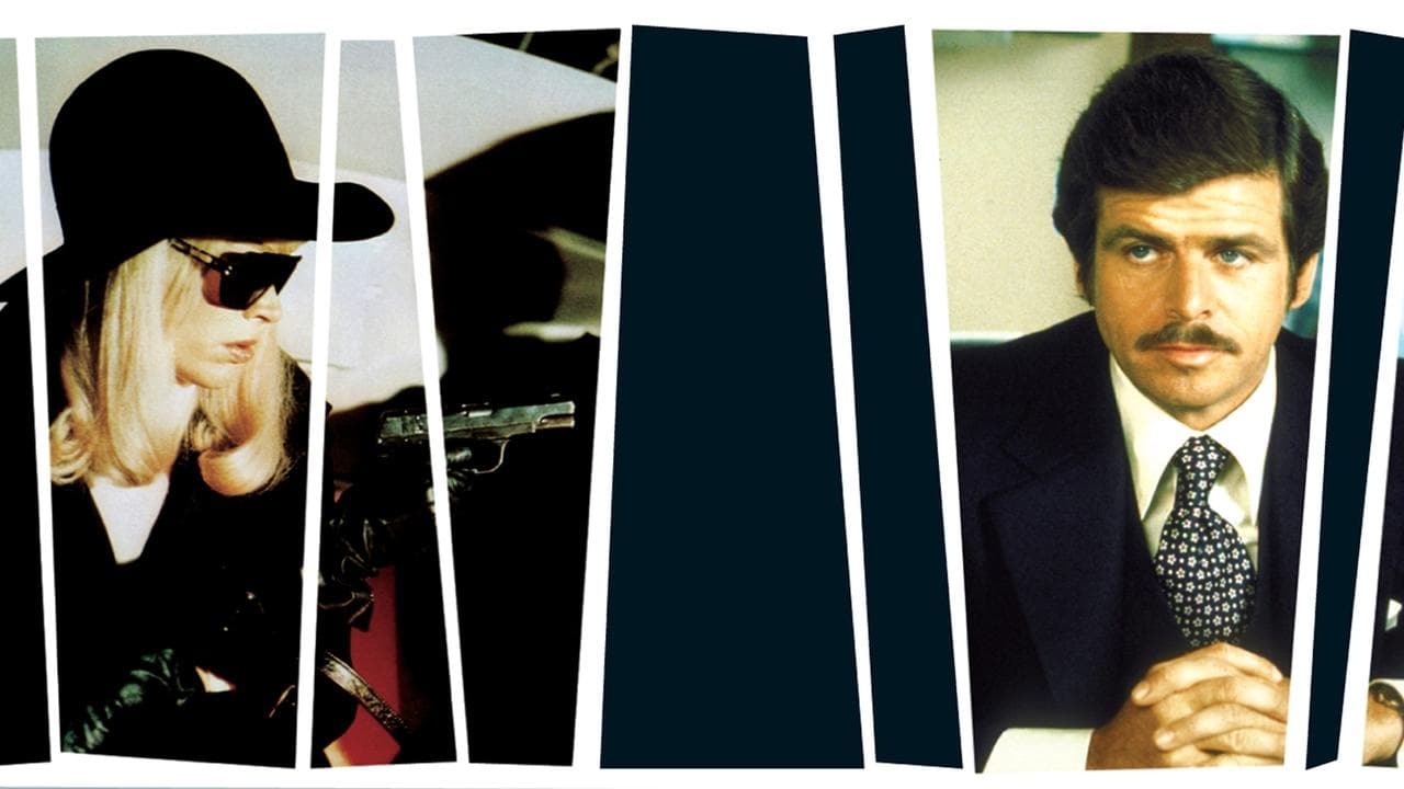 Complot de famille backdrop