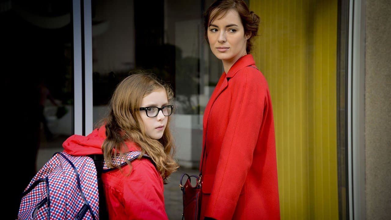 Tirez la langue, mademoiselle backdrop