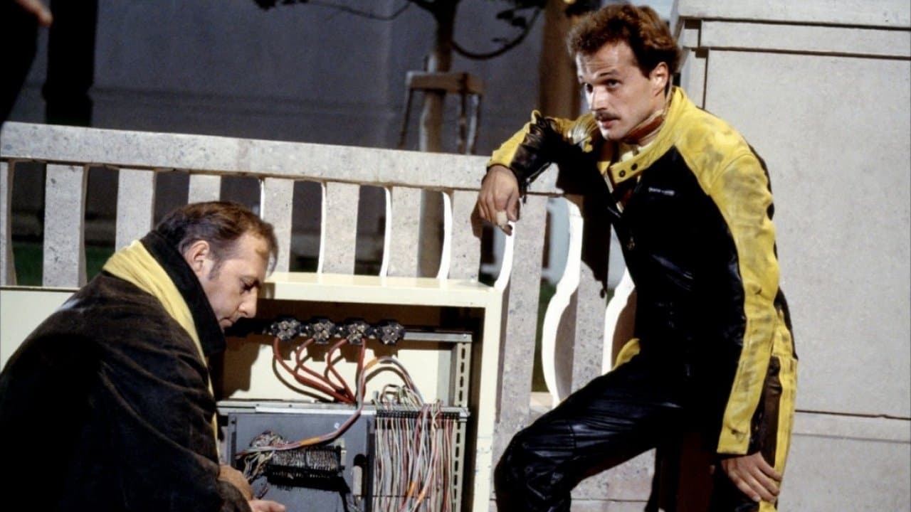 À mort l'arbitre ! backdrop