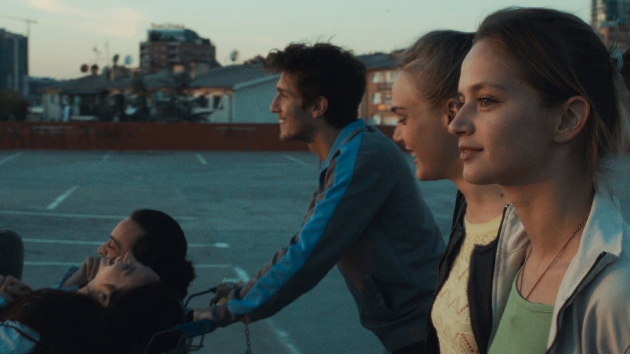 Notre monde backdrop