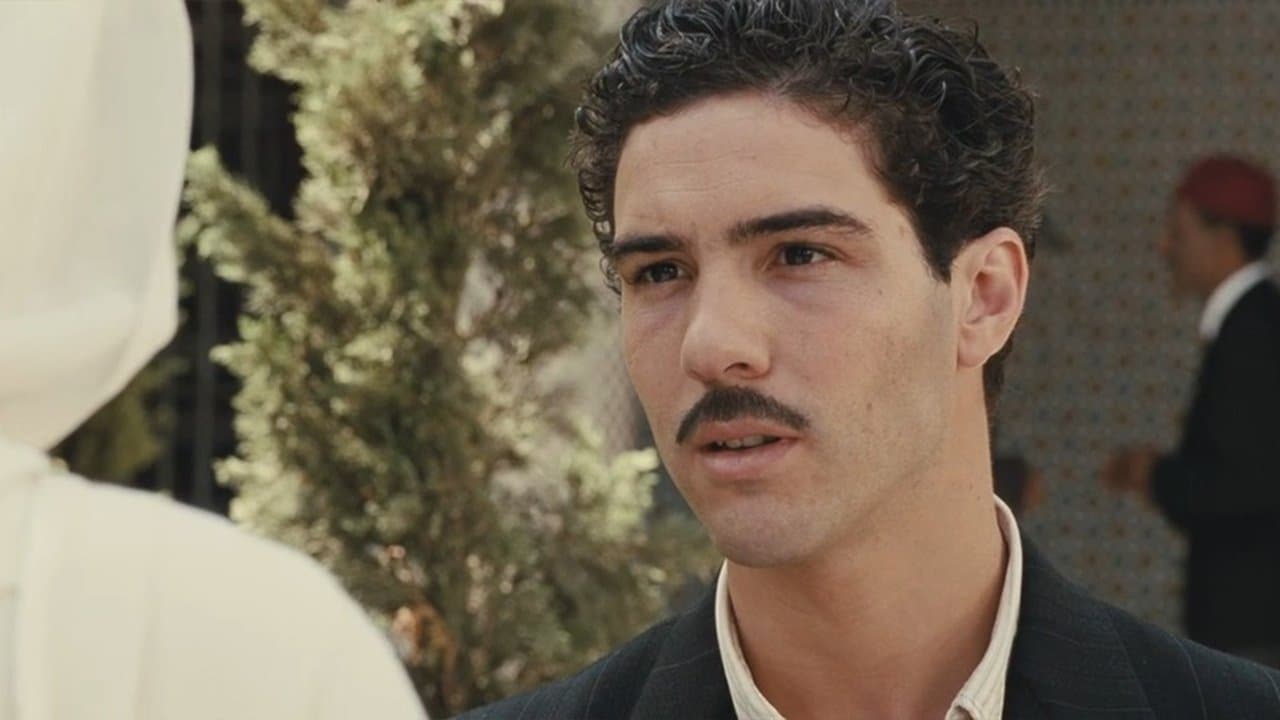 Les Hommes Libres backdrop