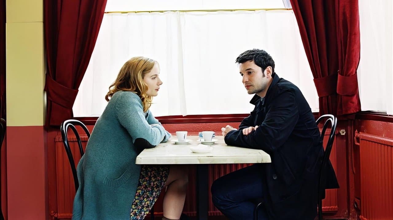 Le passager backdrop