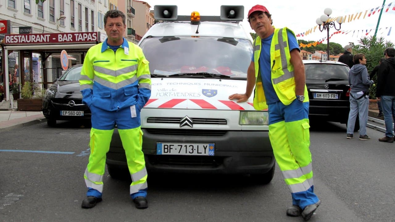 Les Municipaux, ces héros backdrop