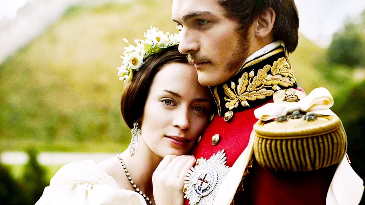 Victoria : Les Jeunes Années d'une reine backdrop
