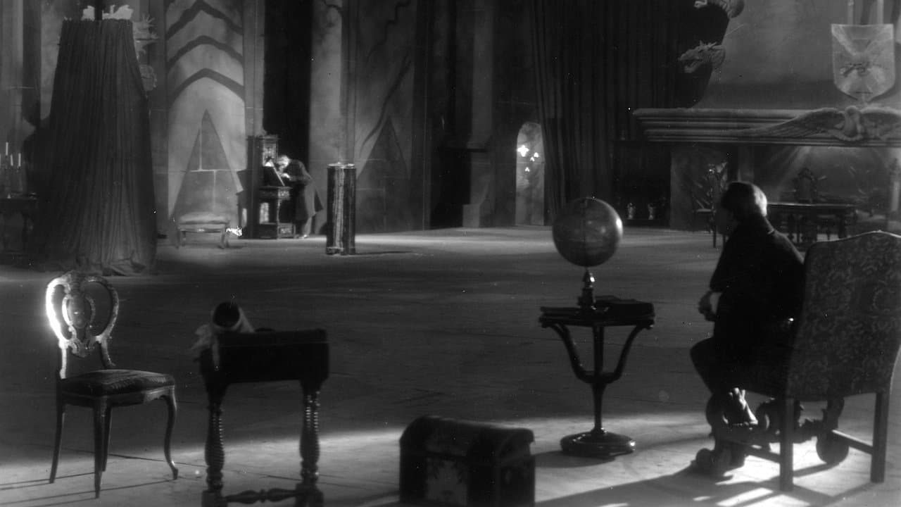 La Chute de la maison Usher backdrop