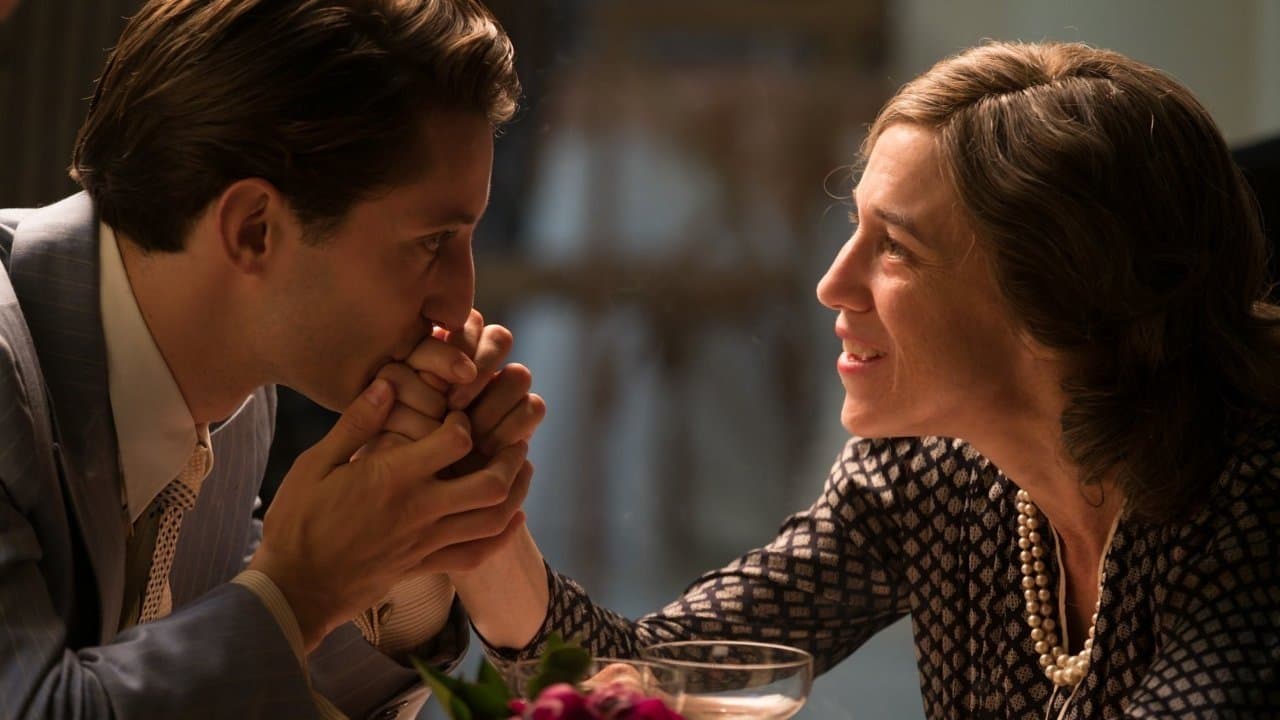 La Promesse de l'aube backdrop