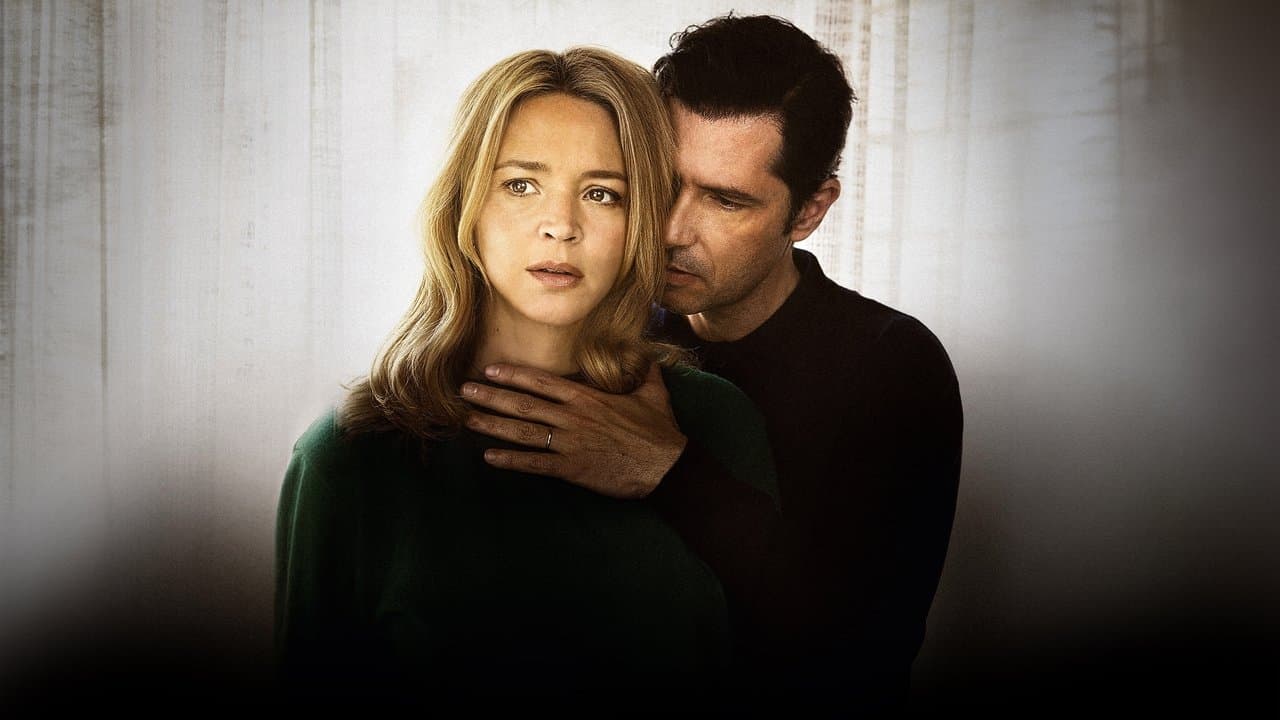 L'Amour et les Forêts backdrop