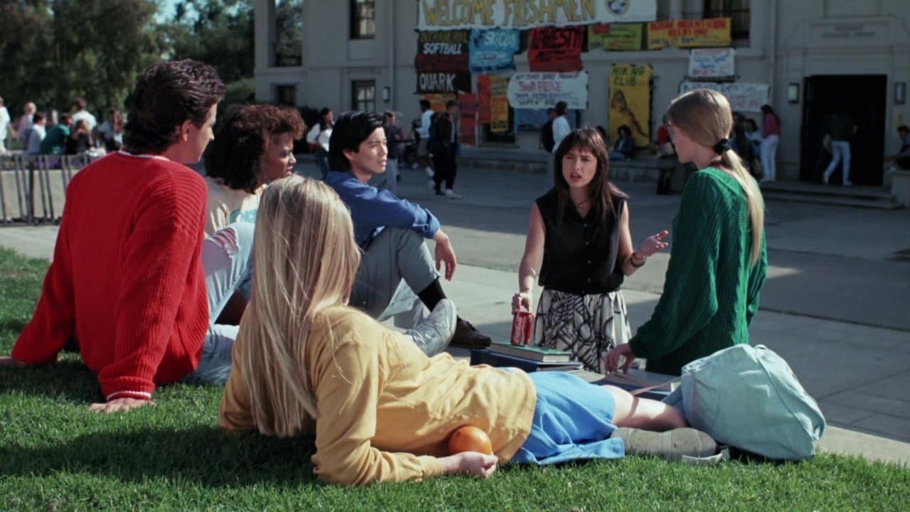 Après Minuit backdrop