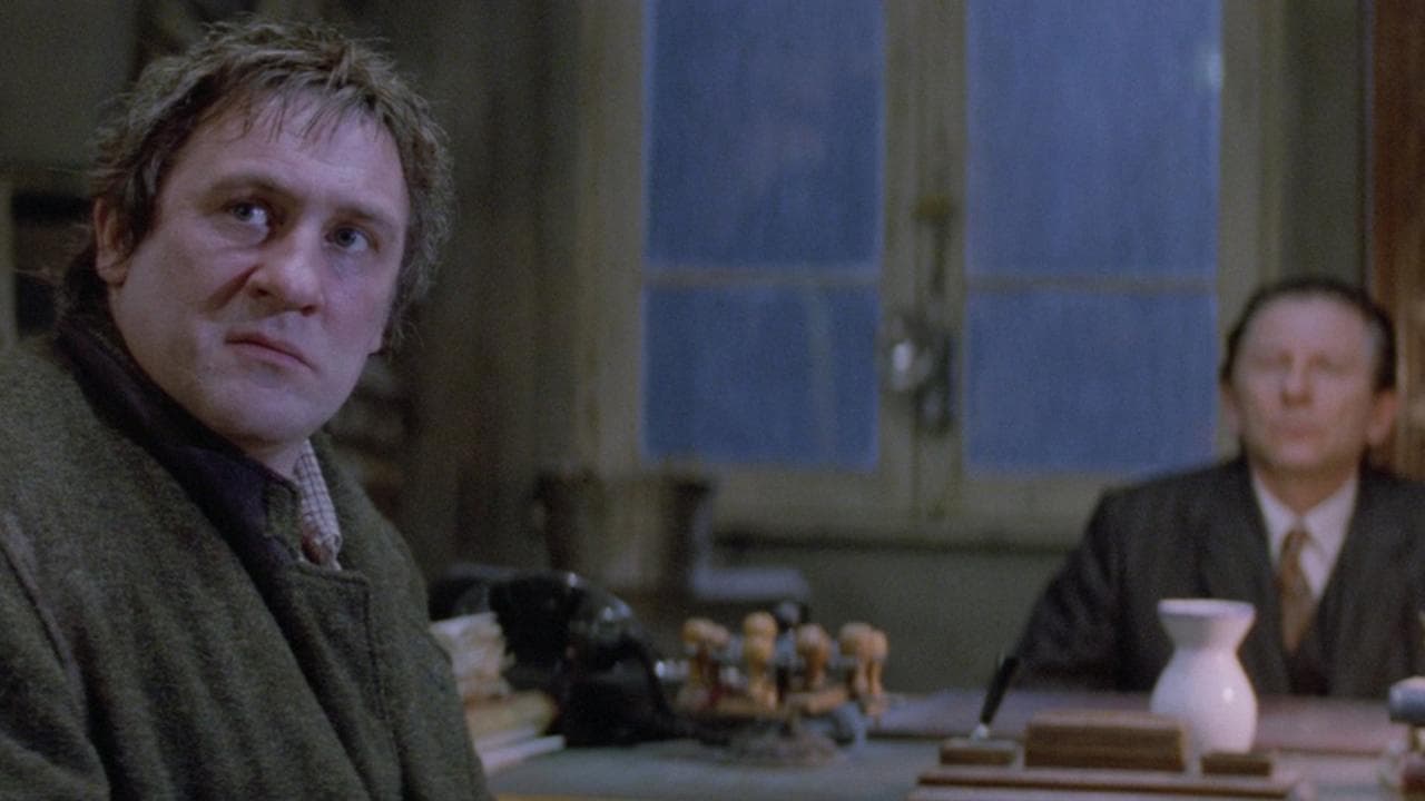 Une pure formalité backdrop