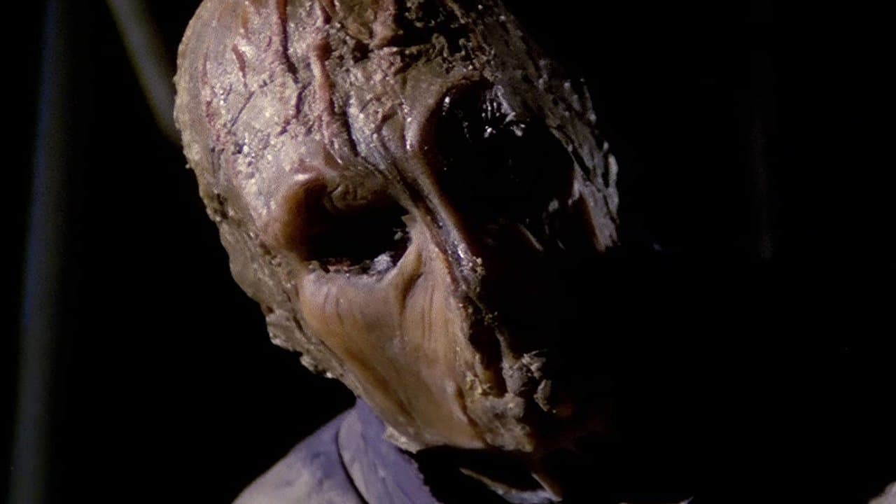 La Maison près du cimetière backdrop