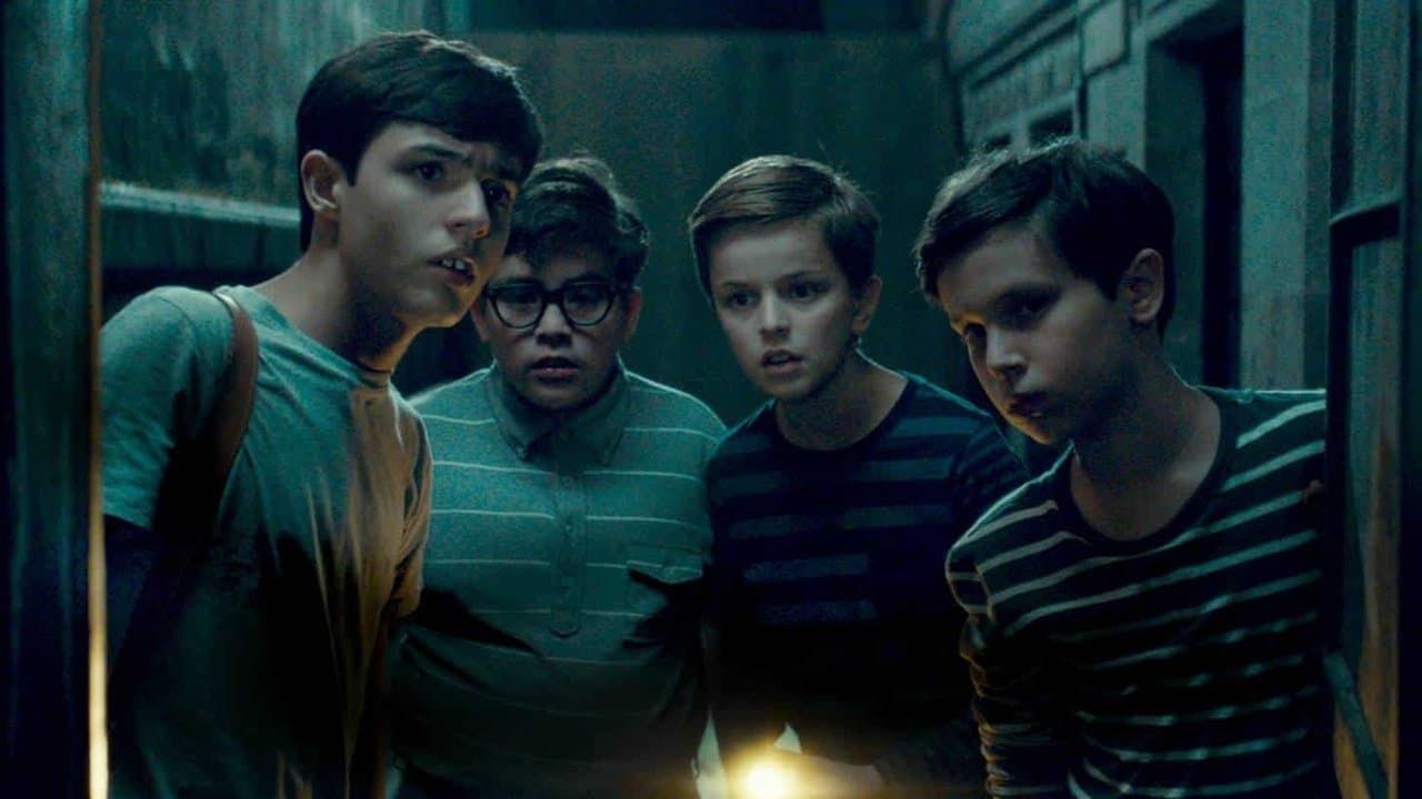 El Lobo: Le Pensionnat backdrop