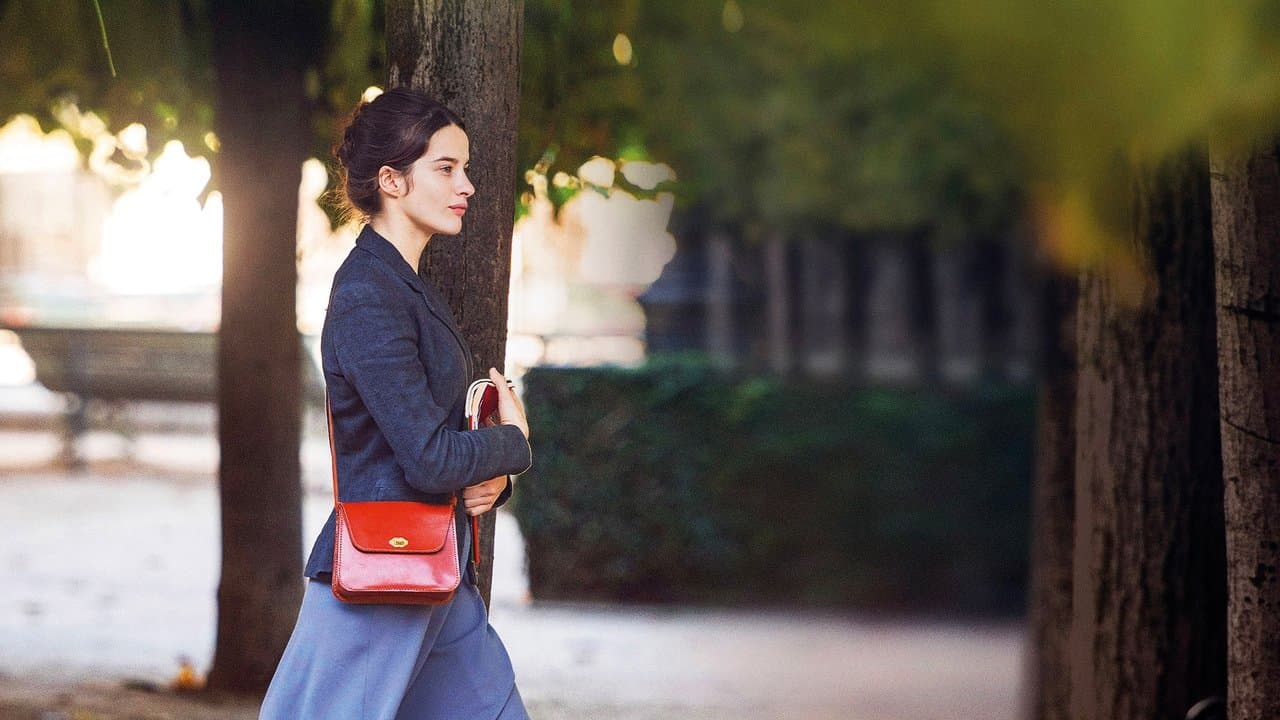 Une jeune fille qui va bien backdrop