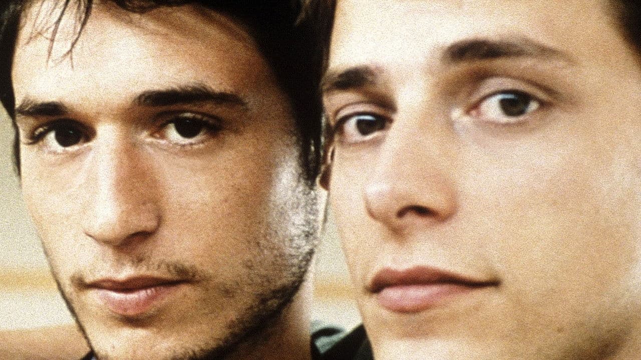 À cause d'un garçon backdrop