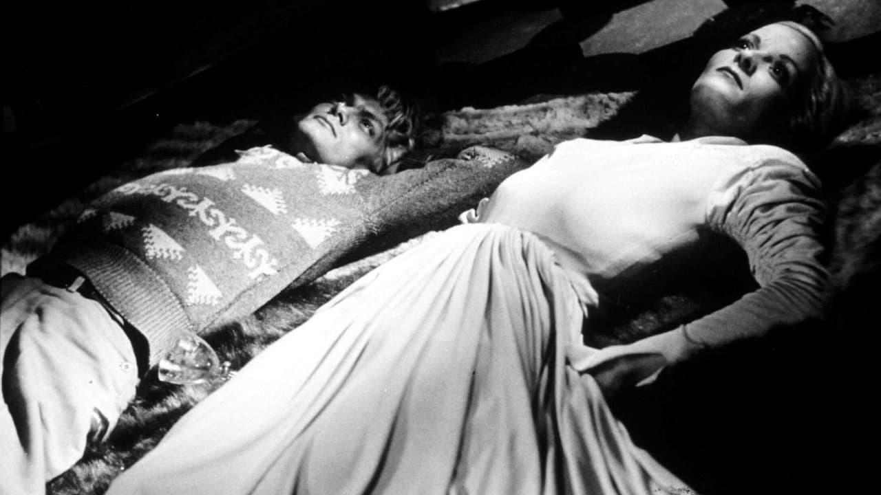 L'Éternel Retour backdrop