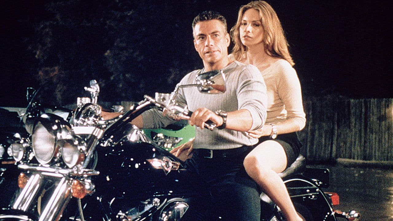 Universal Soldier : Le Combat absolu backdrop