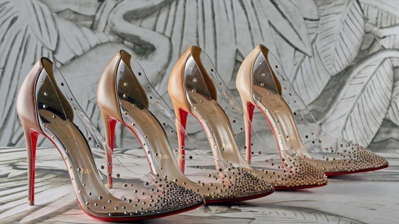 Sur les pas de Christian Louboutin backdrop