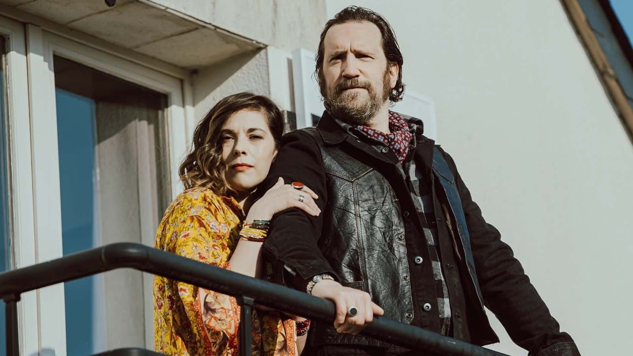 L'Invitation backdrop