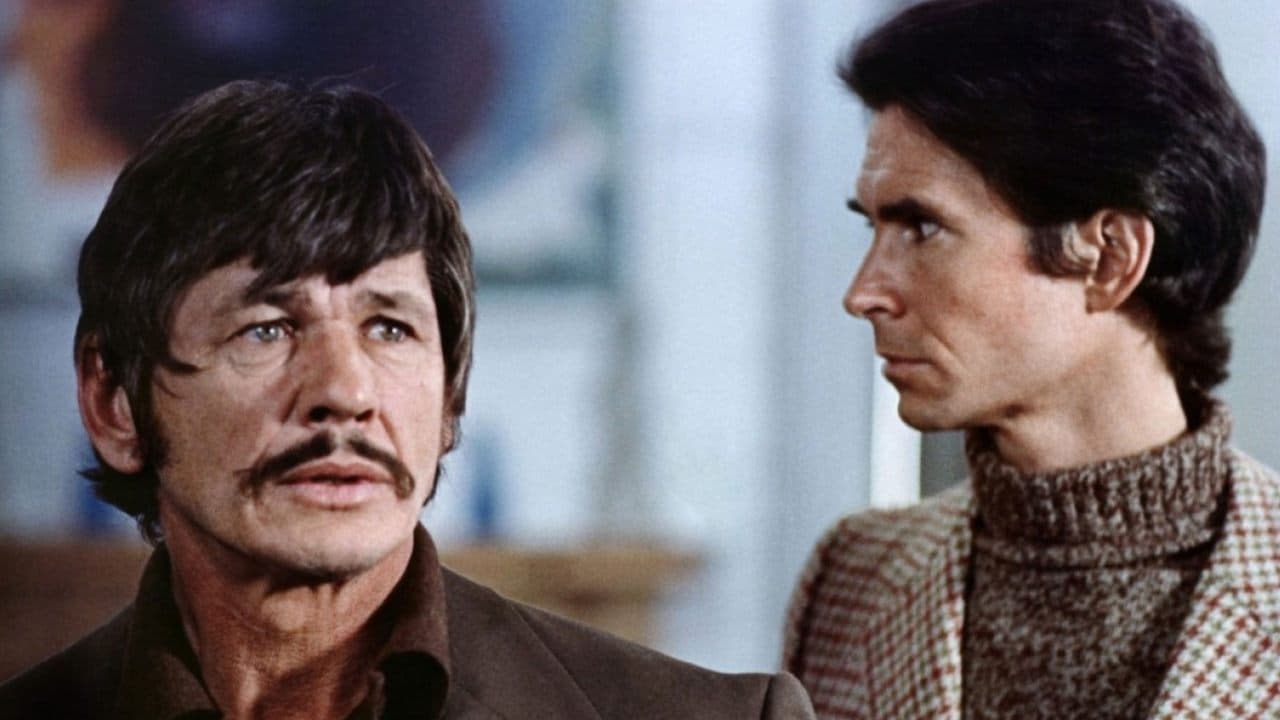 Quelqu'un derrière la porte backdrop