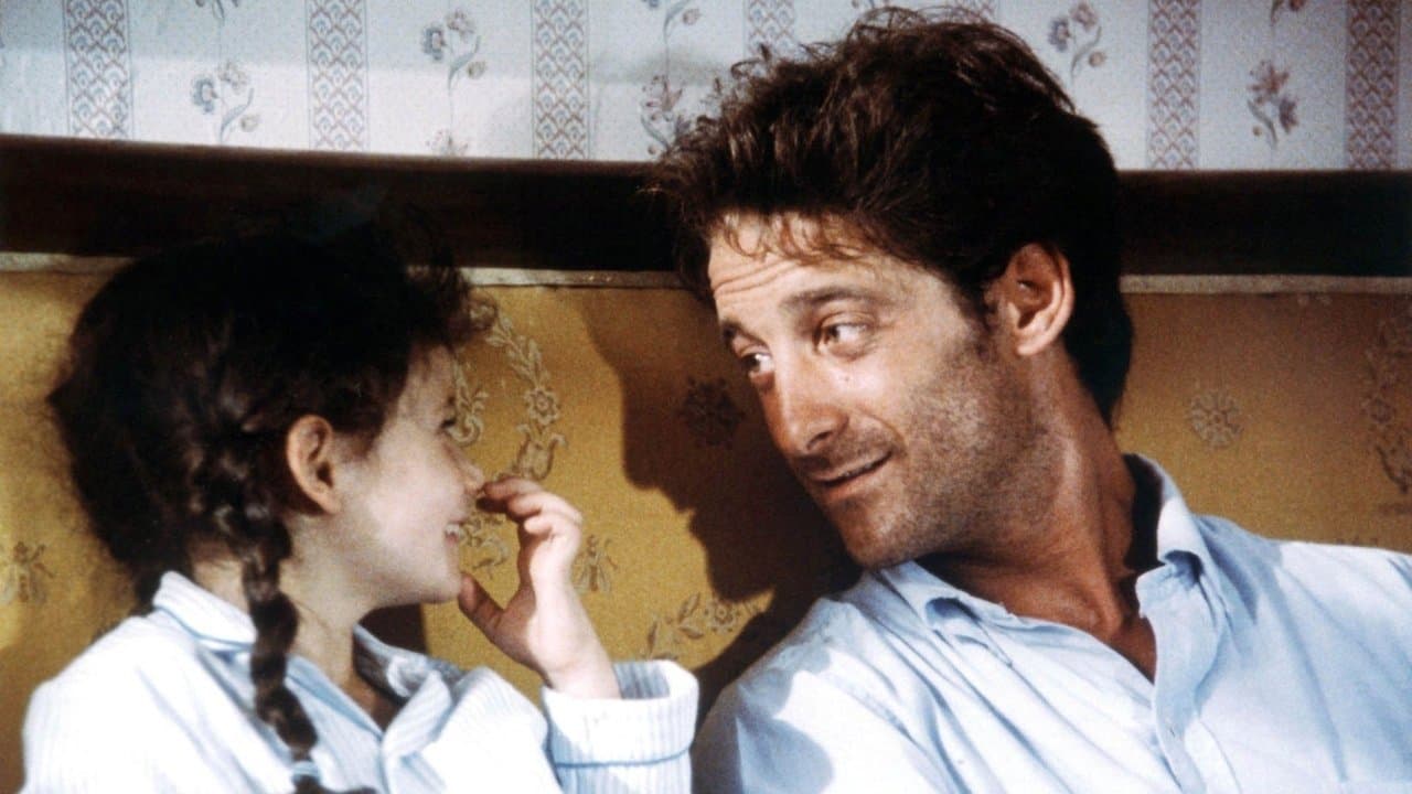 Il y a des jours… et des lunes backdrop