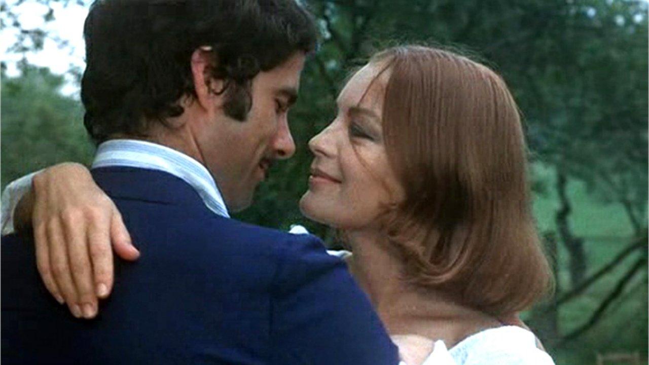 Un amour de pluie backdrop