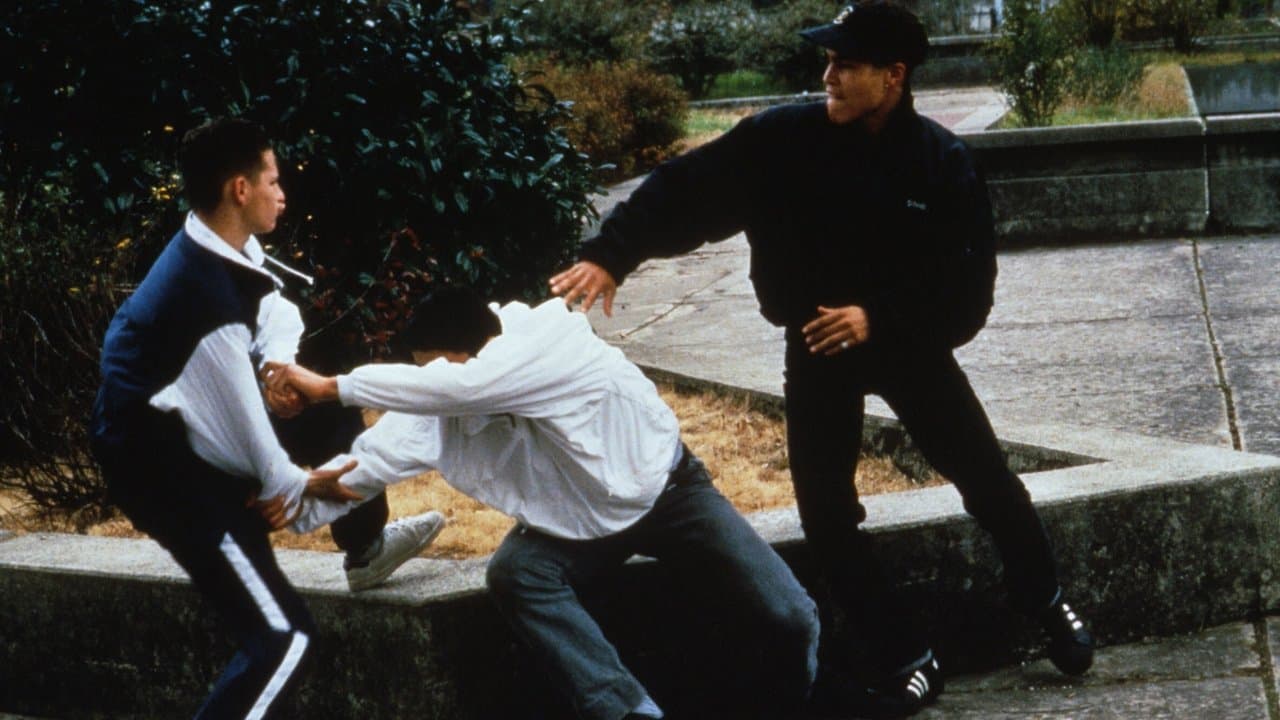 Ma 6-T va crack-er backdrop