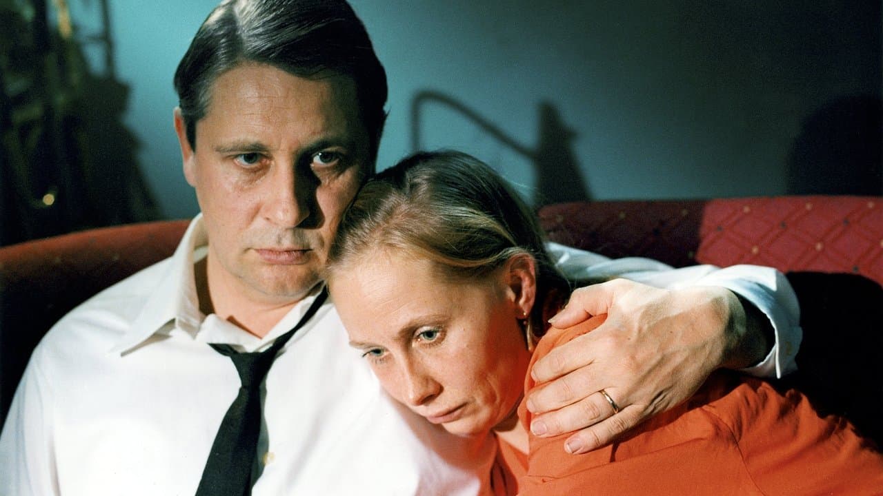 Au loin s'en vont les nuages backdrop