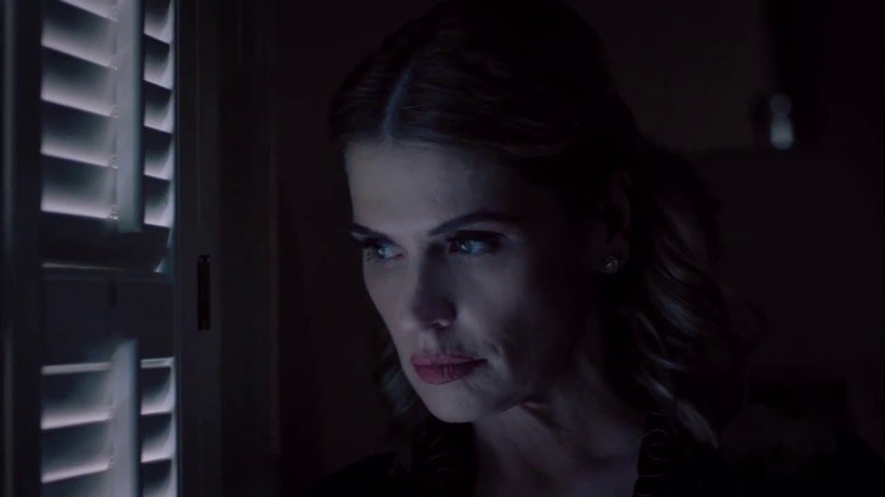 La Nouvelle belle-mère backdrop