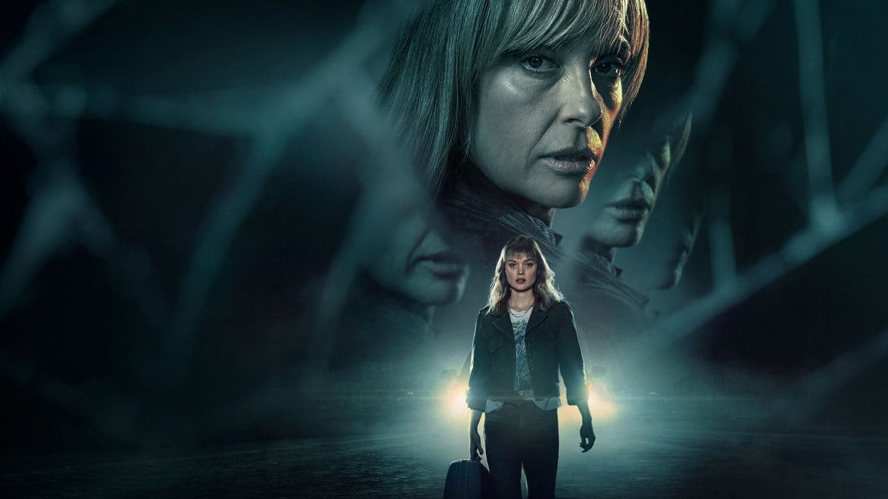 Son vrai visage backdrop