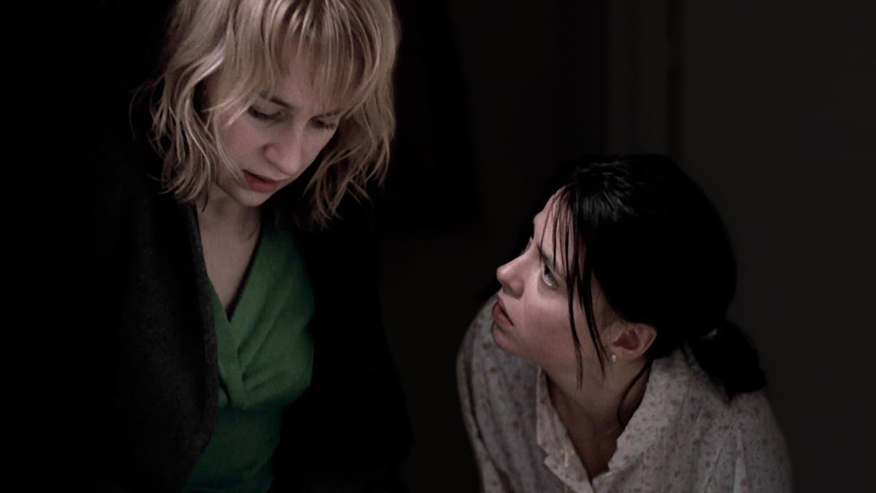 4 mois, 3 semaines, 2 jours backdrop