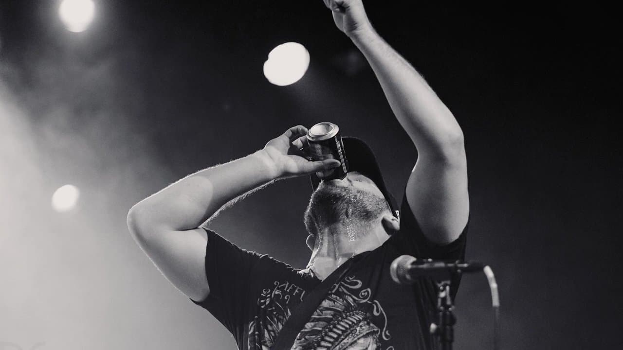 Bob Bissonnette: ROCKSTAR. Pis pas à peu près backdrop