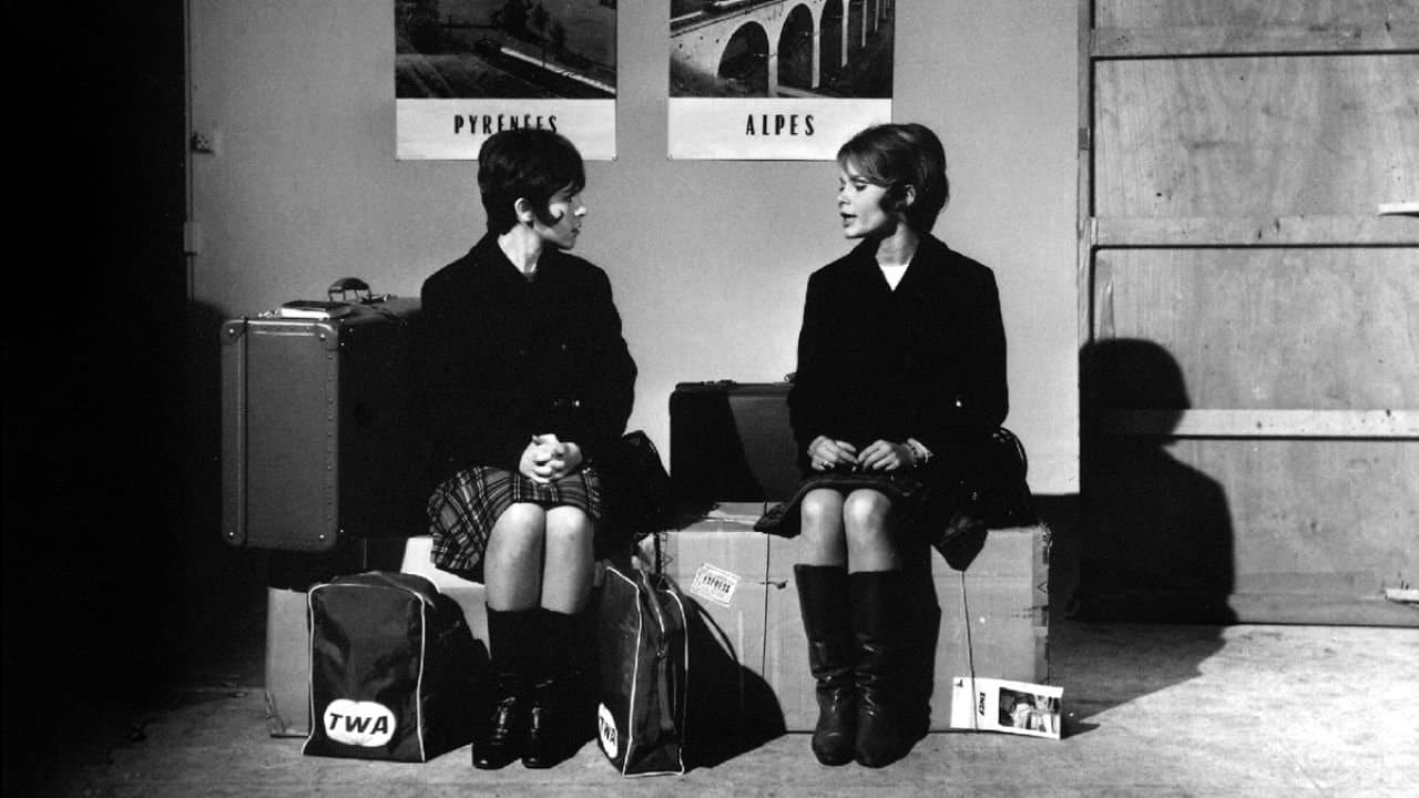 Brigitte et Brigitte backdrop