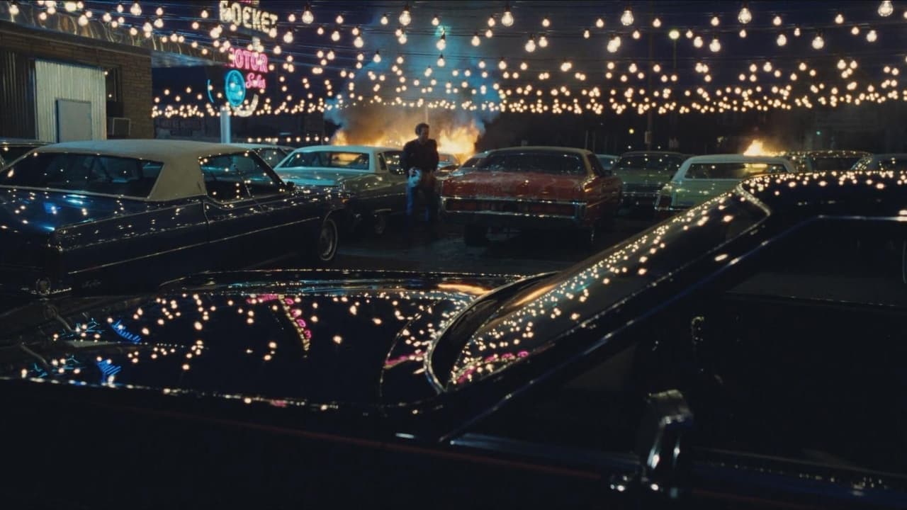 Le Solitaire backdrop