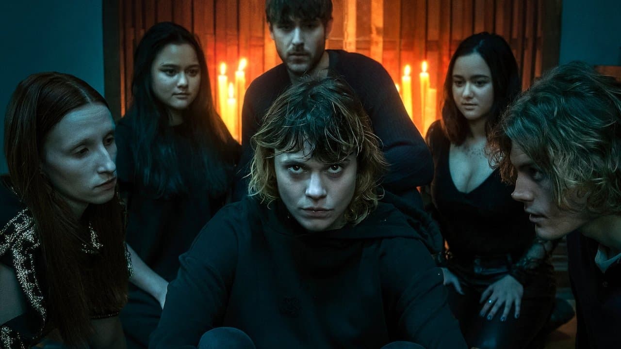 Les Monstres de Cracovie backdrop