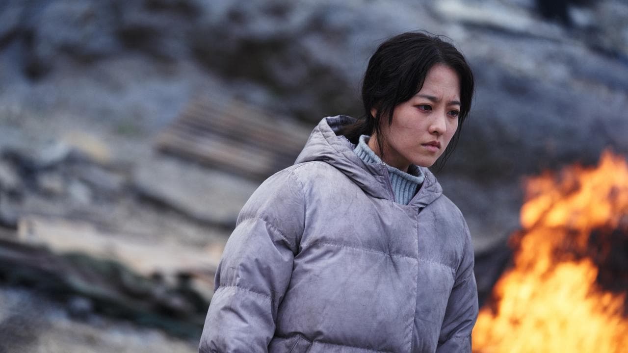 Concrete Utopia backdrop