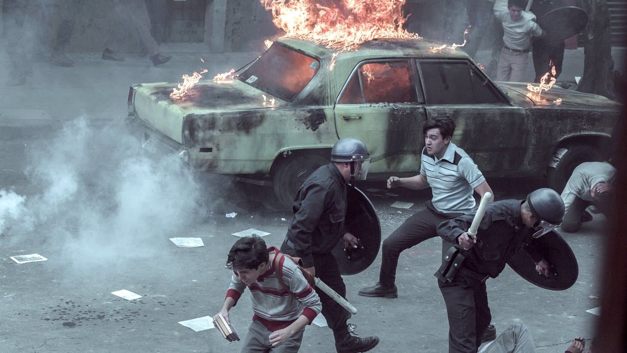 Un Extraño Enemigo backdrop