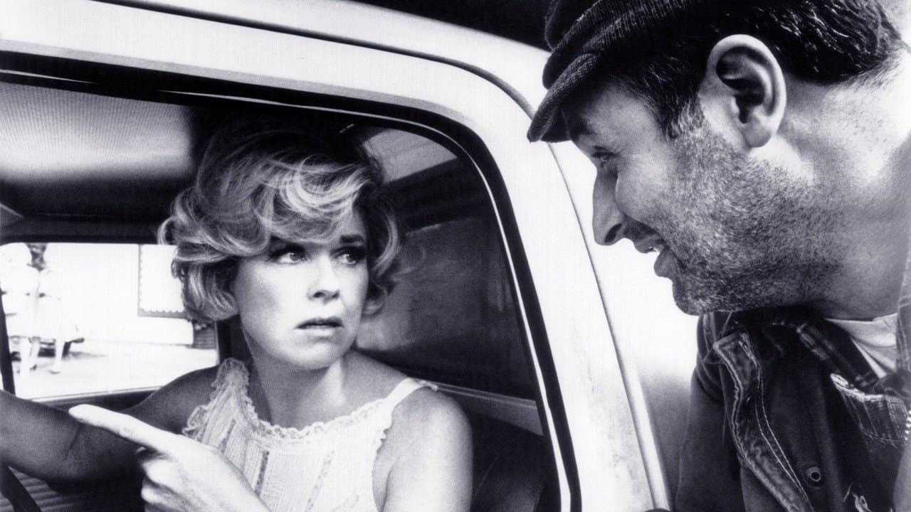 Il y a un homme dans le lit de maman backdrop