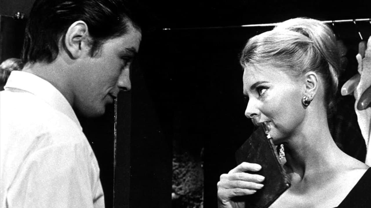 Les Félins backdrop