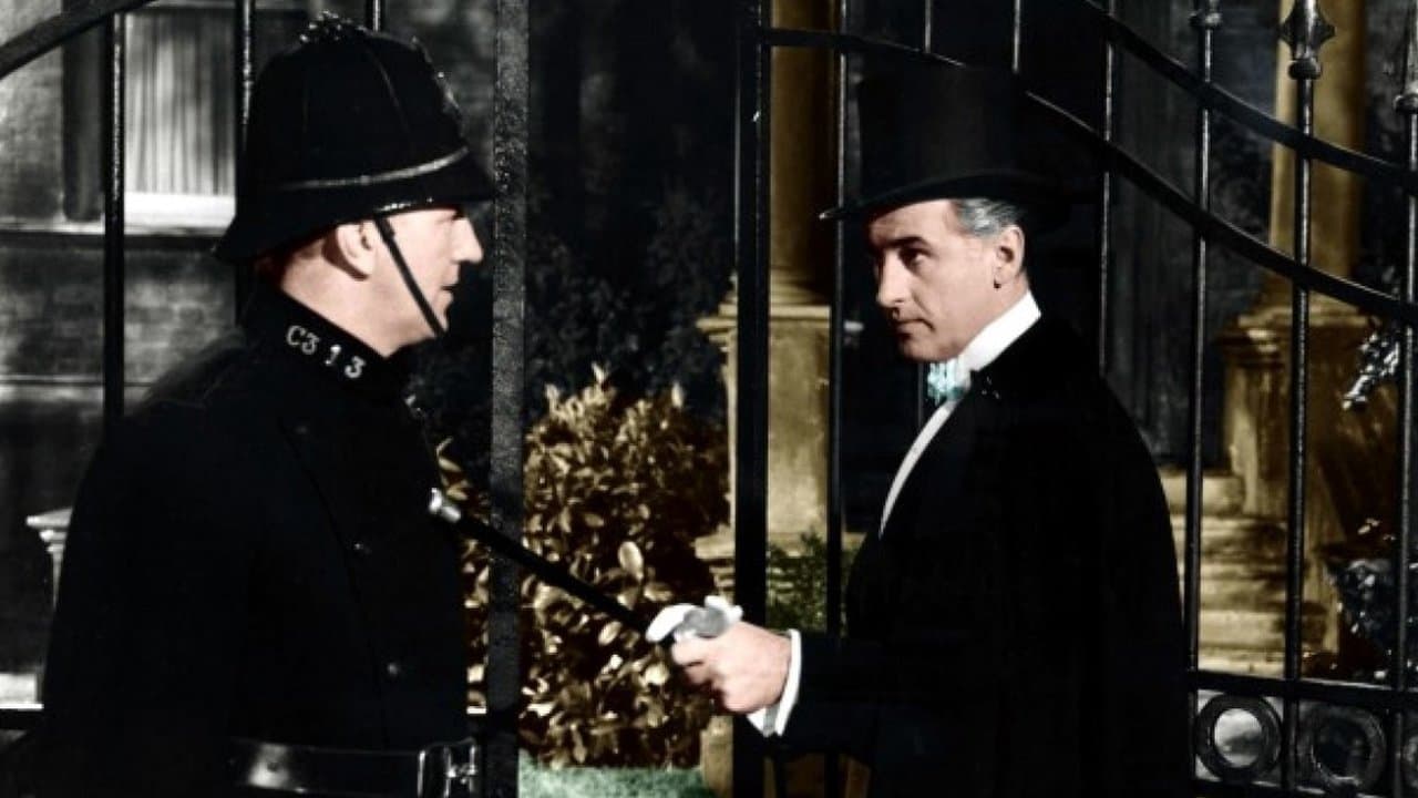 Des pas dans le brouillard backdrop