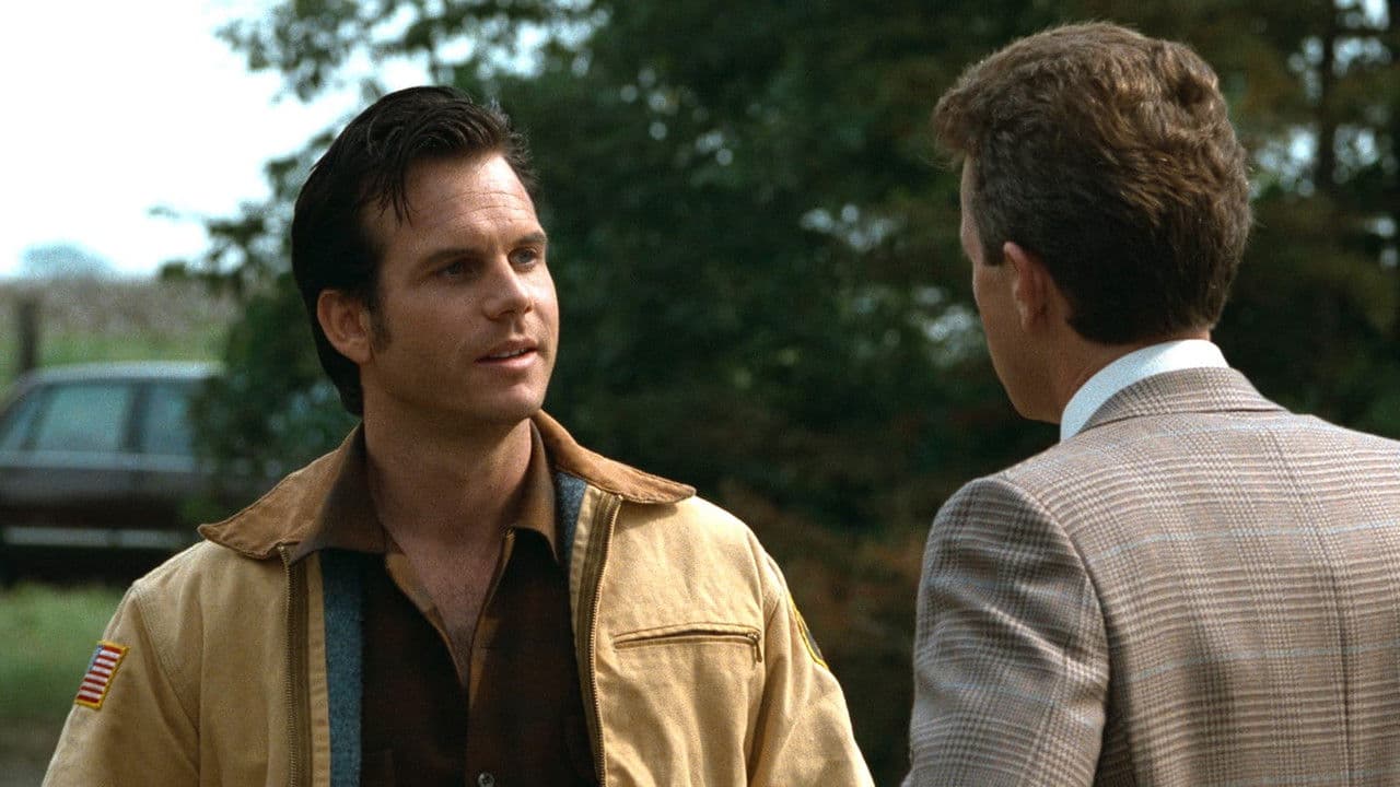 Un Faux mouvement backdrop