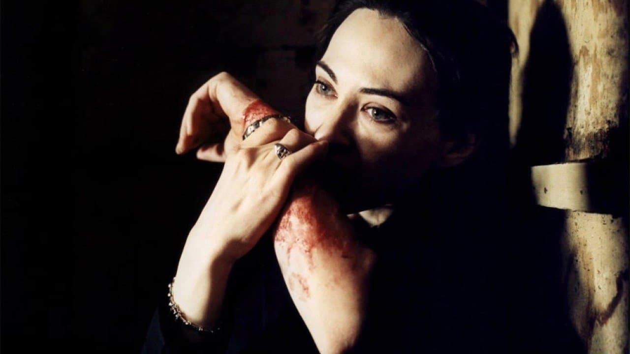 Dans ma peau backdrop